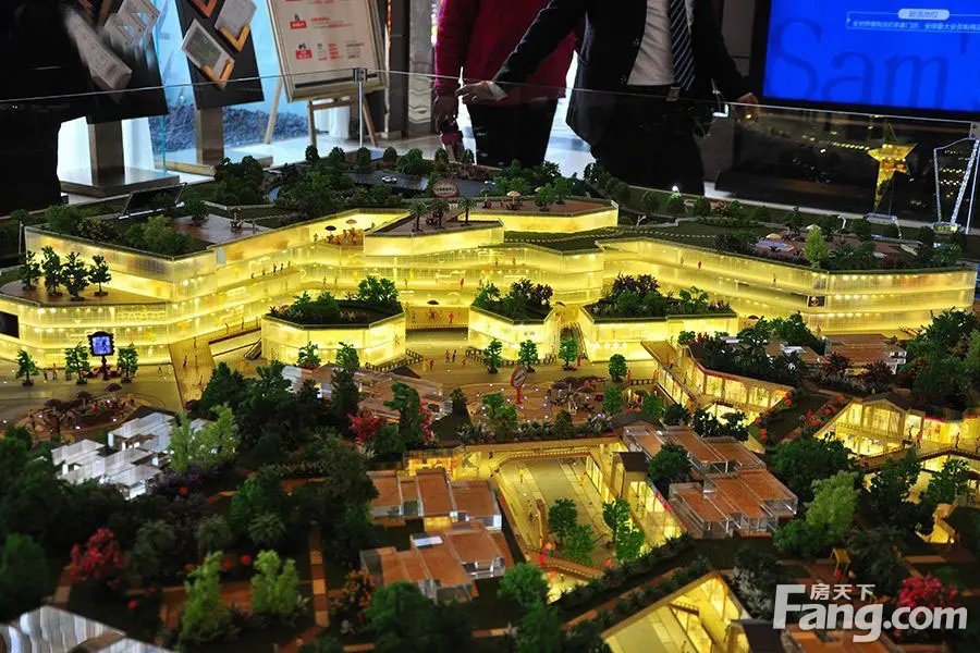 滨江和城3室2厅2卫东朝向2800.00元/月出租