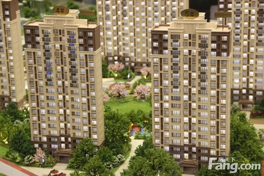 龙湖春森印象 全新交付 精装三房 位置好 急卖 多套出售