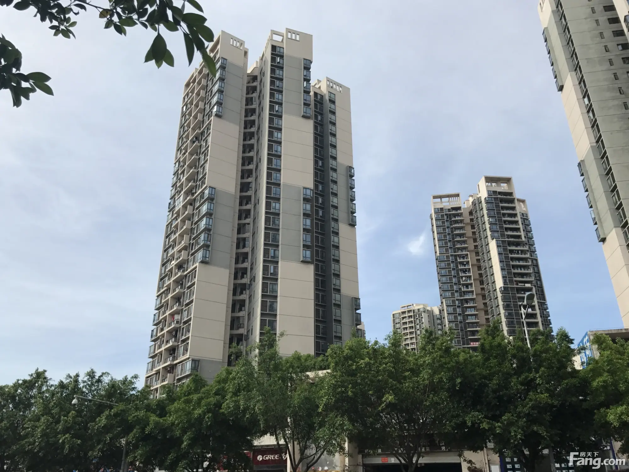 富力城C区1室1厅1卫东北朝向1100.00元/月出租