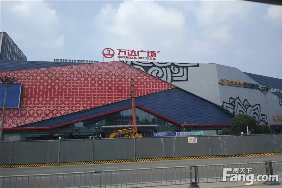 青羊万达广场商铺商铺出售,真实在售 万达金街华为店