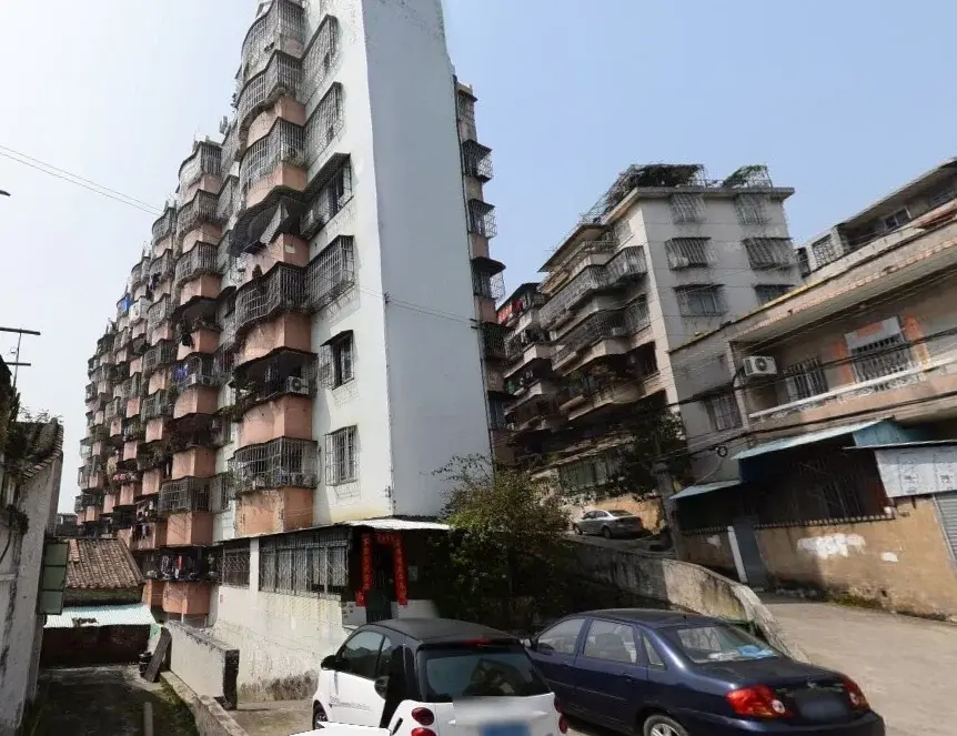 钓台路住宅楼外景图