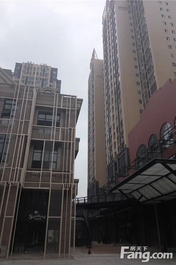 中铁银杏广场1室1厅1卫西南朝向1100.00元/月出租