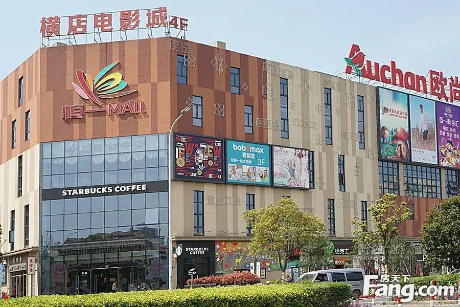 绿地u 未来中心周边恒一广场