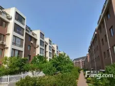 芙蓉人家:位置好 装修好 户型规整 房主诚意出售!!