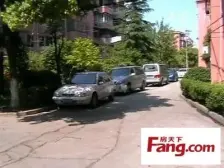 中间楼层小飞机+精装修+近地铁+看房方便+税费少