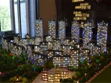 东港洋房小区,精装三室两厅,高楼层采光好!