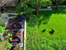 房子是二楼下跃的,下跃两层,一层南面也有入户小院