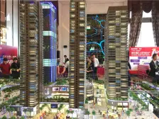 近地铁口 京华广场63方急售75万 看房方便