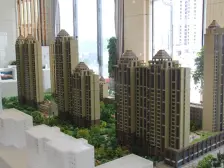 正规三室两厅,地铁口. 2.交通方便. 3.小区配套齐全