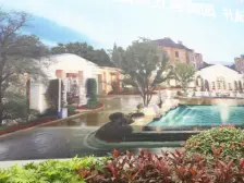 此房配套设施齐全,纯洋房小区,看房方便。户型方正。