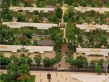 酒店装修 近商圈近地铁出行方便 挑高复试 密码看房