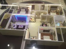 此房屋是招商天地和苑一套中 心位置的高层四房