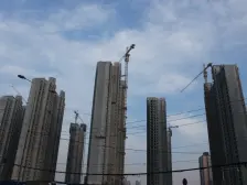 此房纯朝南,视野开阔,采光充足