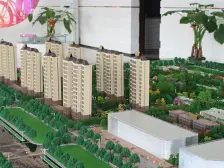 中原路旁地铁口,户型方正,交通便利