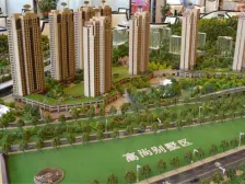 地铁边,中高楼层,一线江景视野好。