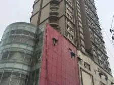 房子是大川D栋的电梯房正规一室一厅一厨一卫拎包入住