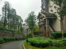 石井坡轻轨旁 每个卧室都带露台