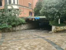 蓝溪谷地 3室1厅 东南