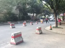 凤天路 华彩俊豪四房130万