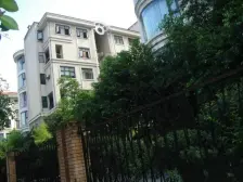 黄泥磅 中天香悦华府三房150万