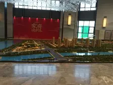 融创物业次新小区洋房一梯2户环境好小区挨着贾鲁河。