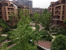 大学城 龙湖U城四组团四房180万