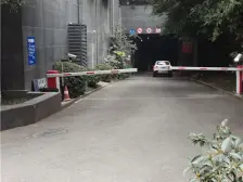 学府路 渝能国际三房102万