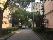 中间楼层,20多万精装修,内中环地铁口房