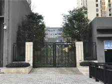 富力城全新精装修,配套成熟,离轻轨站近,正规两房