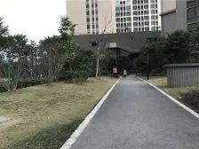 轻轨站旁边 一室一厅 诚心出售