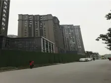 端户大花园,价格可大谈,业主急售,近大型商业