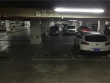朝中庭住家安静,居家四房,生活便捷,业主有车位另算