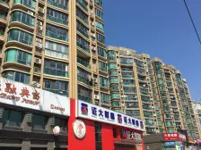 06年电梯复式,双规交,百万精装,采光好,视野开阔。