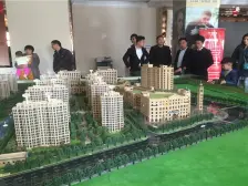 真正人车分流,园林式小区,下沉式广场居住人群素质高