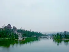 视野开阔,环境优美,交通便利,离公园近
