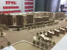 此房精装修 面积大 有独立入户门