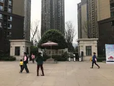 看江大3房双卫 朝中庭住家装修