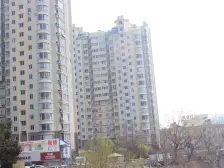 王城公园河景房 南北通透大三室 豪 装修 拎包入住