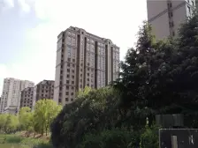 湖山香颂湾毛坯房+次顶楼视野开阔+被商圈环抱