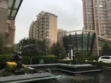 鸿运润园 4室2厅 南 北