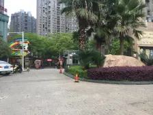 双地铁口 小户型 出门天虹商场 很方便