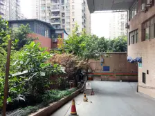 珊瑚大厦 3室2厅 东