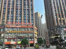 商圈旁小两房,精装修,诚心出售