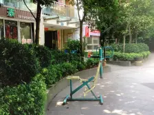 轻轨旁住家装修三房 楼层视野开阔 采光好