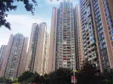 朝向东南,装修保养好,朝中庭,视野漂亮,两梯四户