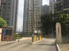 北滨路 融景城澜岸四房230万