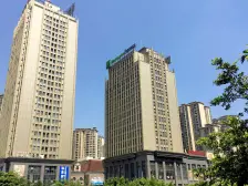 锦绣城装修三房,保持好,双阳台,近轻轨,拎包入住