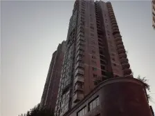 中间楼层,户型端正,精装修,住家安静,诚心出售