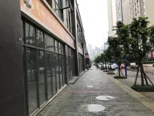 九龙坡区巴国城后门精装修带家具家电诚心出售环境优雅