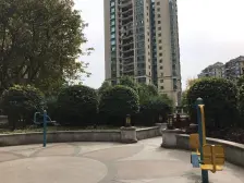 只有一套小高层4房在售!朝南看动物园住家舒适楼层好